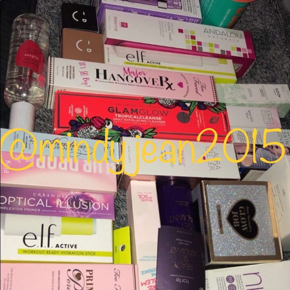 🔥ONLY 2 left!!! “5-$28” Mystery Beauty Box!! - Picture 5 of 10